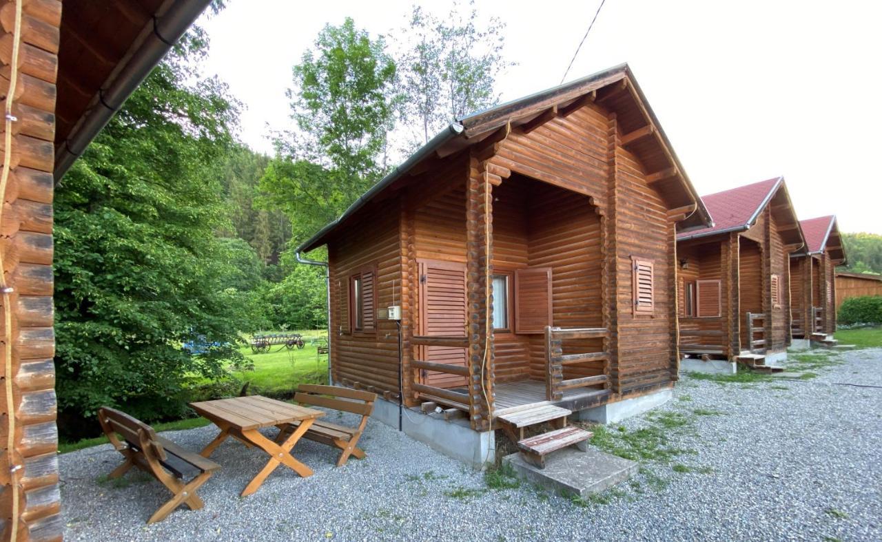 Gyopar Wooden Houses Izvoare  Eksteriør bilde